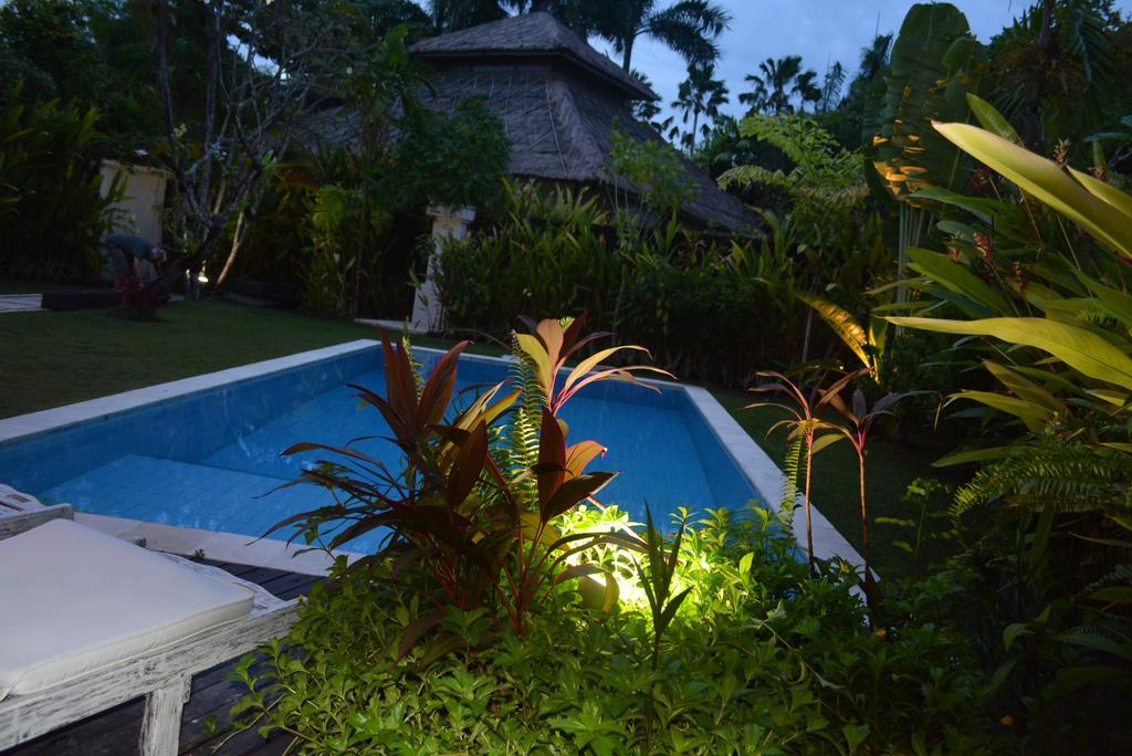 Villa Raquel Seminyak Værelse billede